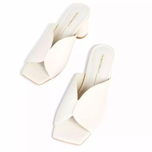 Madewell / Intentionally Blank Kamika Mules in Cream
